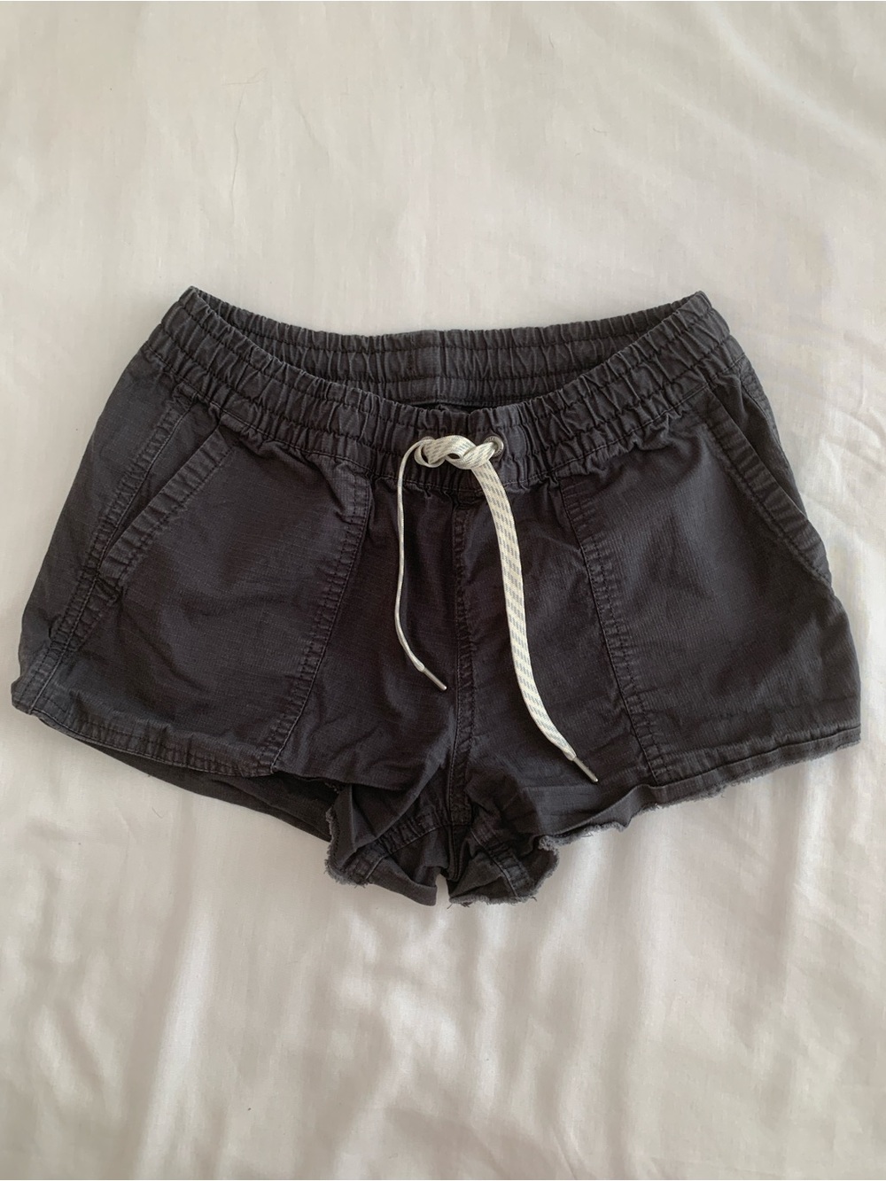 EUC Vuori Vintage Ripstop Shorts Style VW385 Women’s XS Charcoal Gray